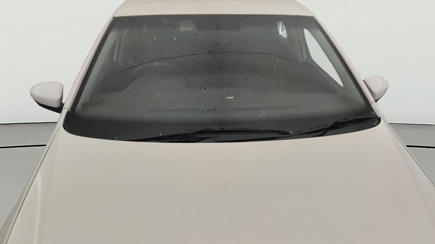 2017 Volkswagen Polo COMFORTLINE 1.2L, Petrol, Manual, 85,807 km, Front Windshield