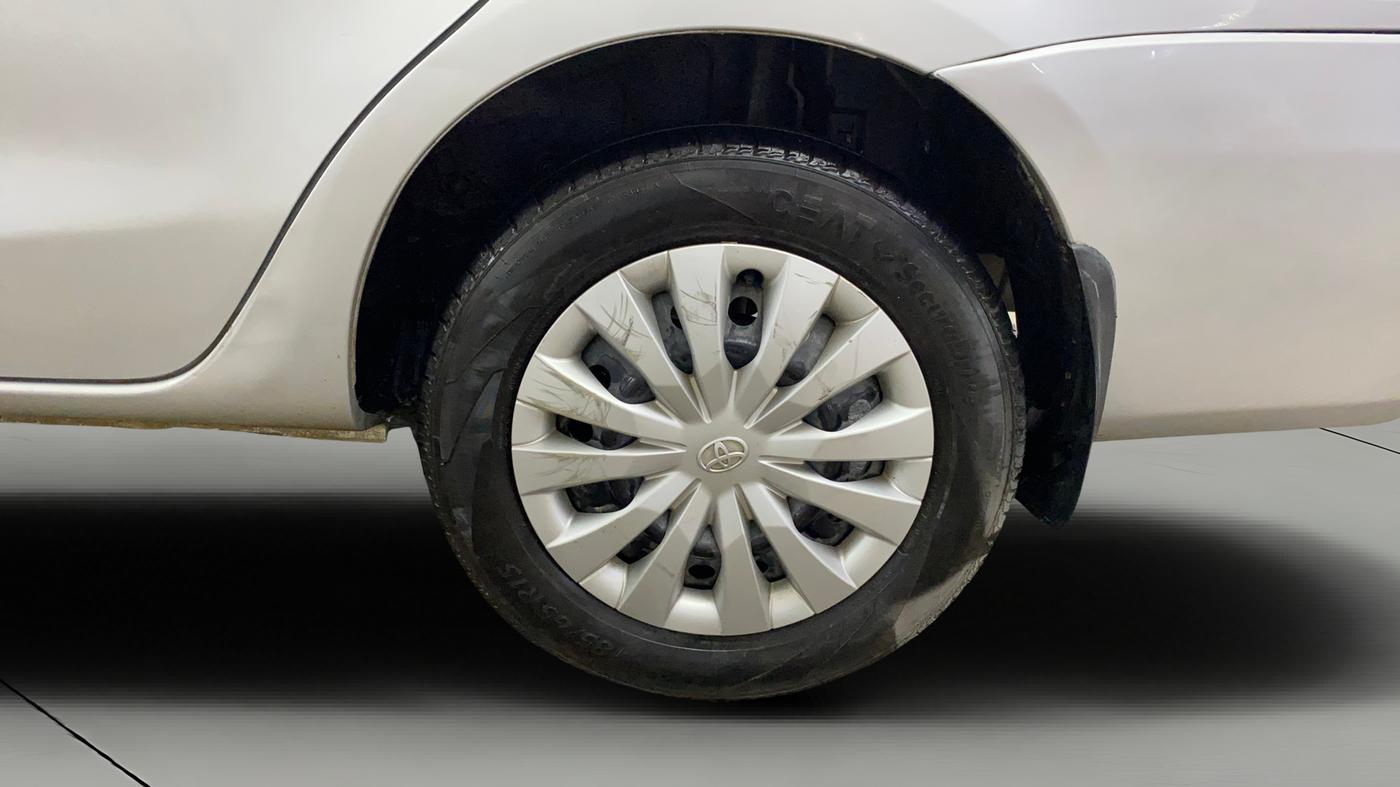 2015 Toyota Etios G, Petrol, Manual, 41,922 km, Left Rear Wheel