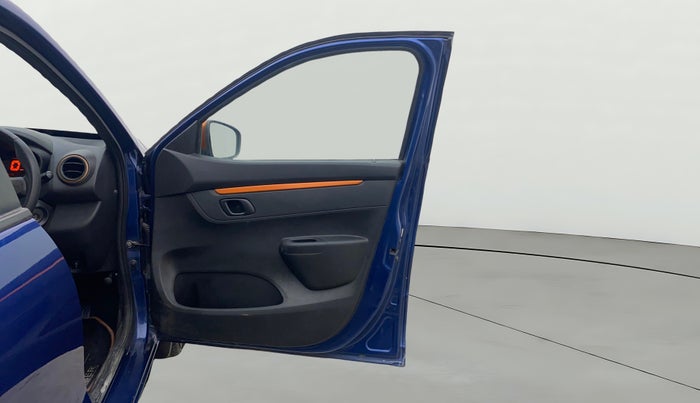 2017 Renault Kwid CLIMBER 1.0 AMT, Petrol, Automatic, 47,517 km, RHS Front Door