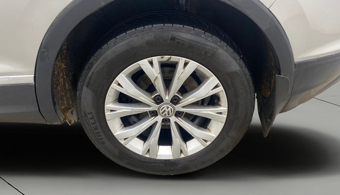 2017 Volkswagen TIGUAN COMFORTLINE TDI AT, Diesel, Automatic, 97,789 km, Left Rear Wheel