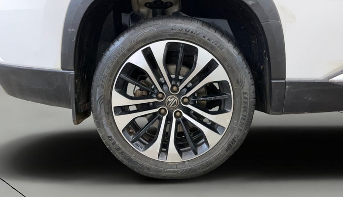 2021 MG HECTOR PLUS SHARP 1.5 PETROL TURBO HYBRID MT 6-STR, Petrol, Manual, 27,438 km, Right Rear Wheel