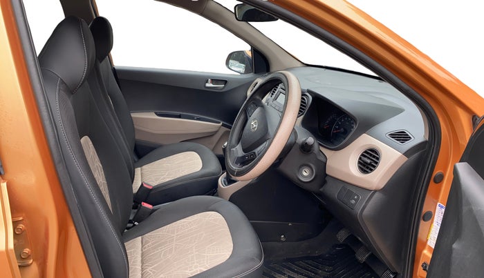 2015 Hyundai Grand i10 SPORTZ 1.2 KAPPA VTVT, Petrol, Manual, 31,692 km, Right Side Front Door Cabin