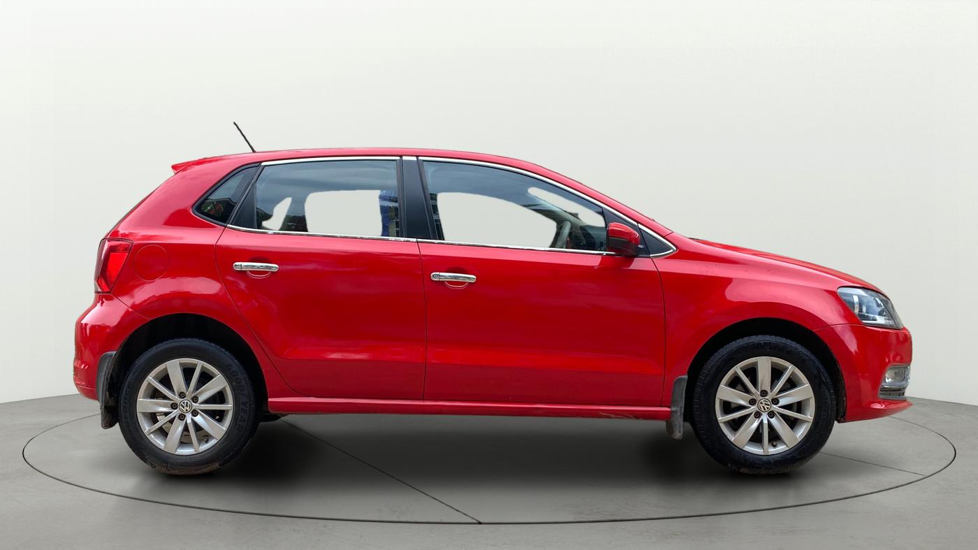 2017 Volkswagen Polo HIGHLINE1.2L, Petrol, Manual, 80,408 km, Right Side View