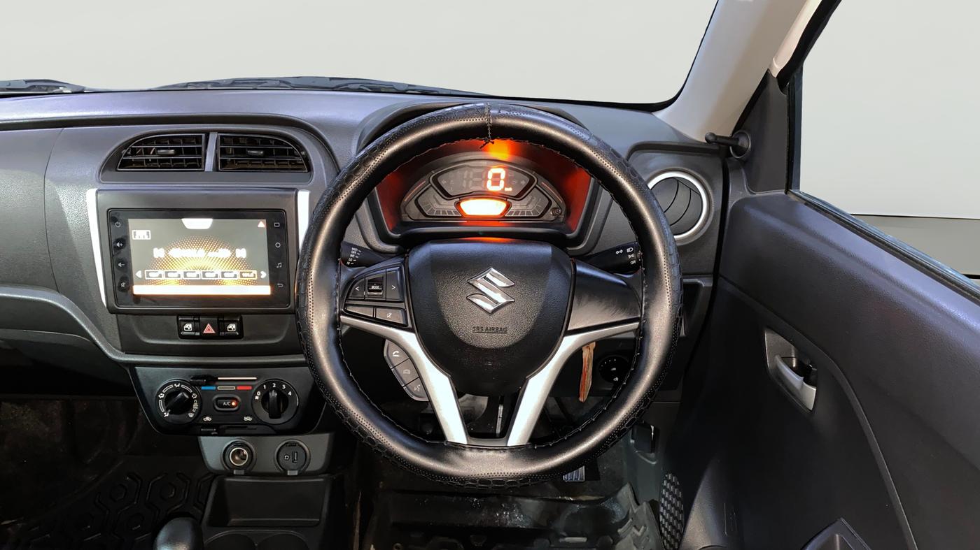 2024 Maruti Alto K10 VXI PLUS AMT, Petrol, Automatic, 1,860 km, Steering Wheel Close Up