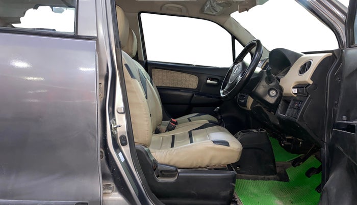 2017 Maruti Wagon R 1.0 VXI, Petrol, Manual, 35,911 km, Right Side Front Door Cabin