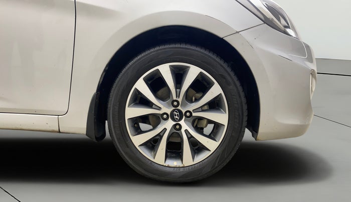 2013 Hyundai Verna FLUIDIC 1.6 VTVT SX OPT AT, Petrol, Automatic, 87,219 km, Right Front Wheel