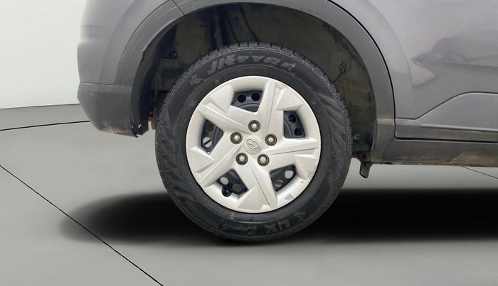 2020 Hyundai VENUE S 1.2, Petrol, Manual, 96,870 km, Right Rear Wheel