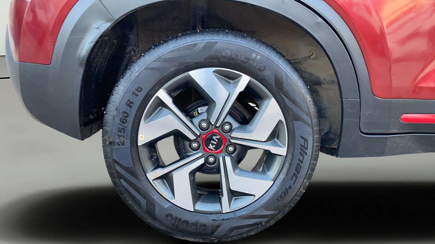 2021 KIA SONET GTX PLUS 1.5 AT, Diesel, Automatic, 29,694 km, Right Rear Wheel