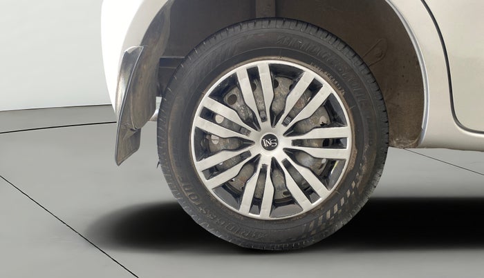 2015 Toyota Etios Liva G, Petrol, Manual, 1,14,496 km, Right Rear Wheel