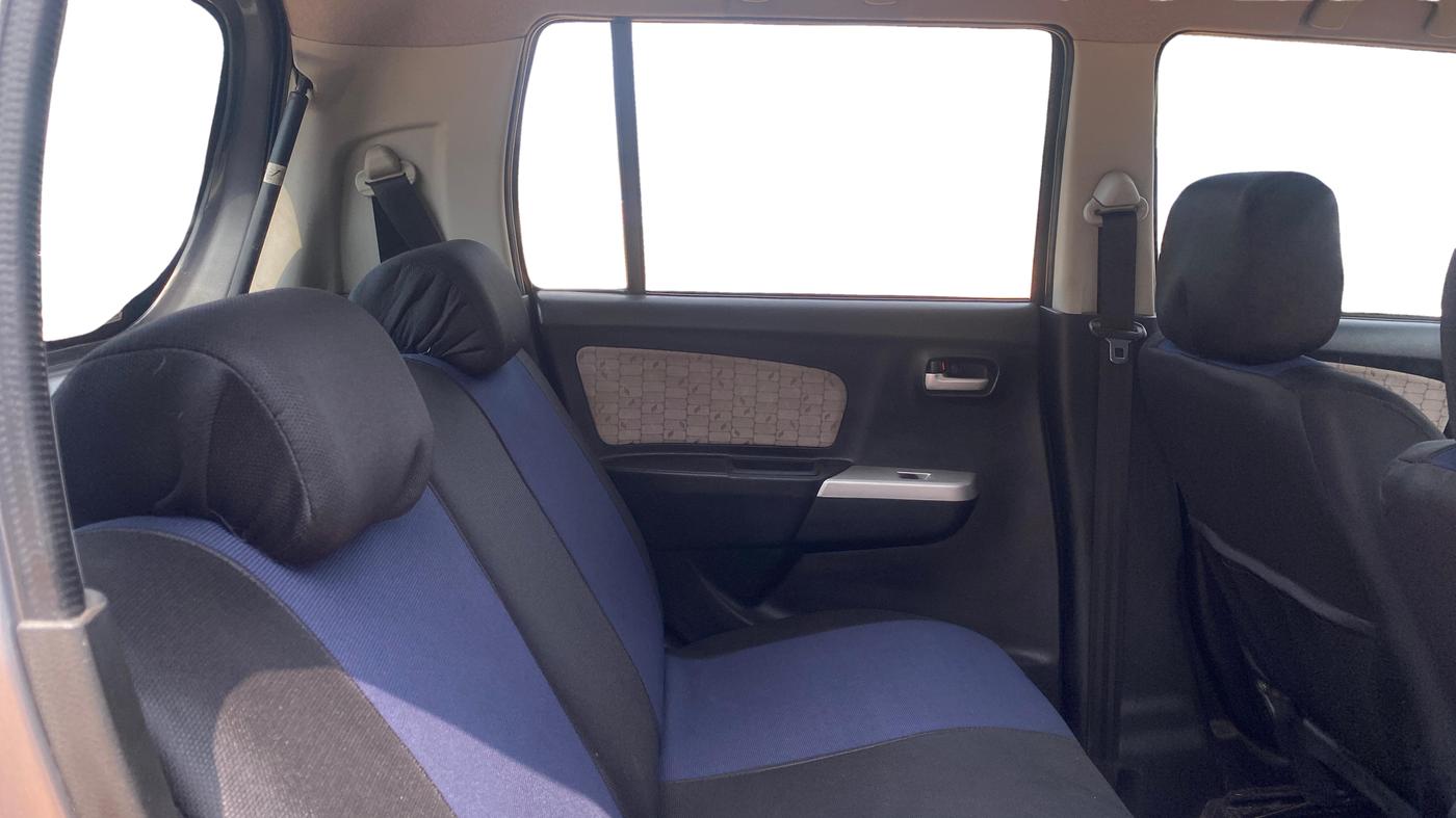 2016 Maruti Wagon R 1.0 VXI, Petrol, Manual, 63,740 km, Right Side Rear Door Cabin
