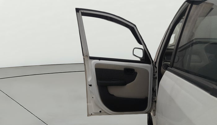 2016 Tata Nano TWIST XT, Petrol, Manual, 49,113 km, LHS Front Door