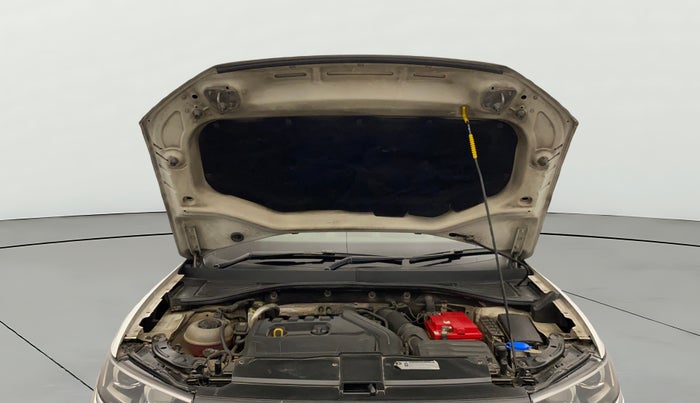 2019 Volkswagen T-ROC 1.5 TSI AT, Petrol, Automatic, 1,34,626 km, Open Bonet