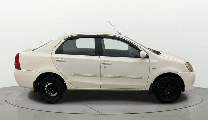 2013 Toyota Etios G, Petrol, Manual, 1,25,001 km, Right Side View