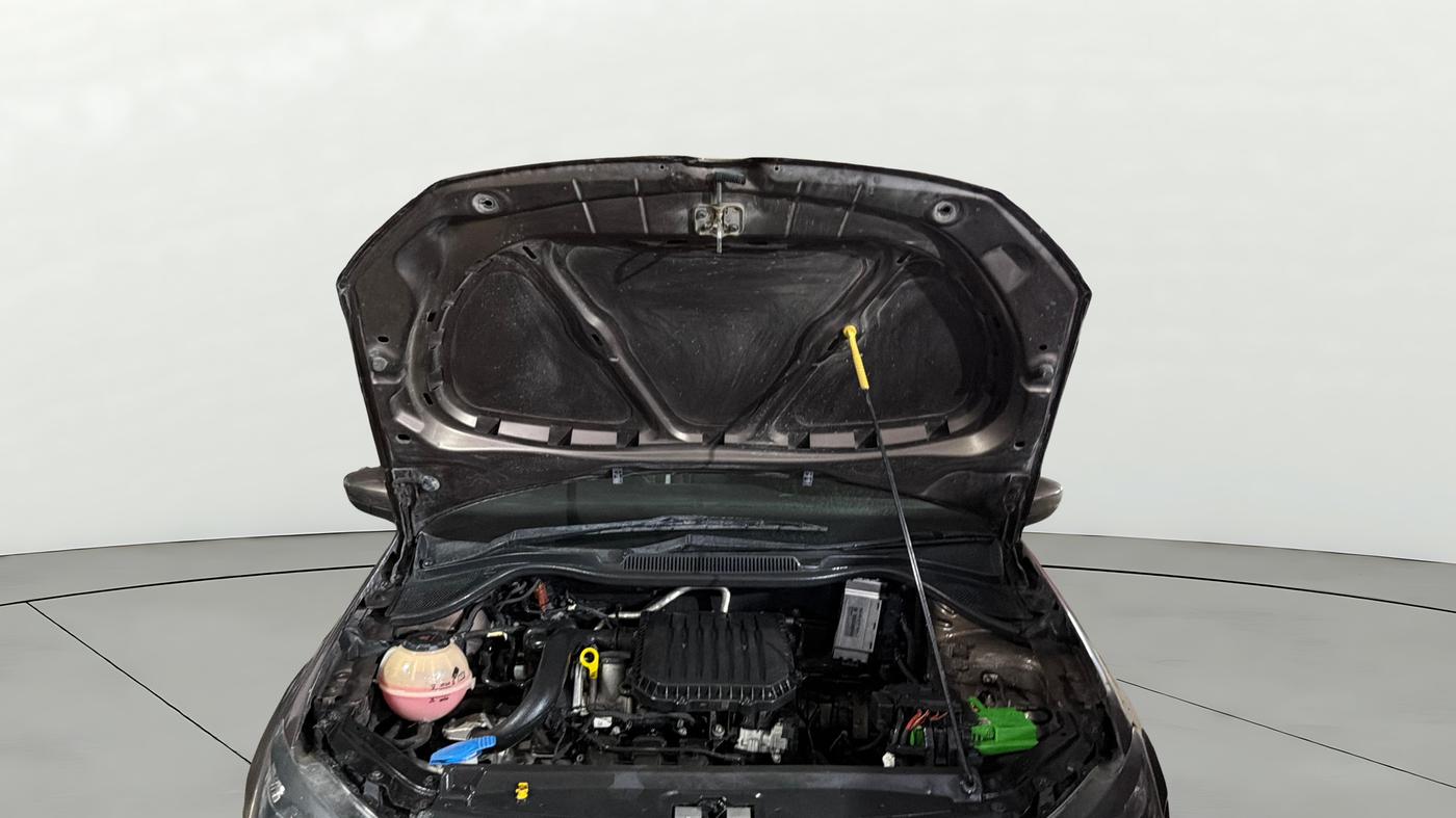 2019 Volkswagen Polo TRENDLINE 1.0L, Petrol, Manual, 82,838 km, Open Bonet