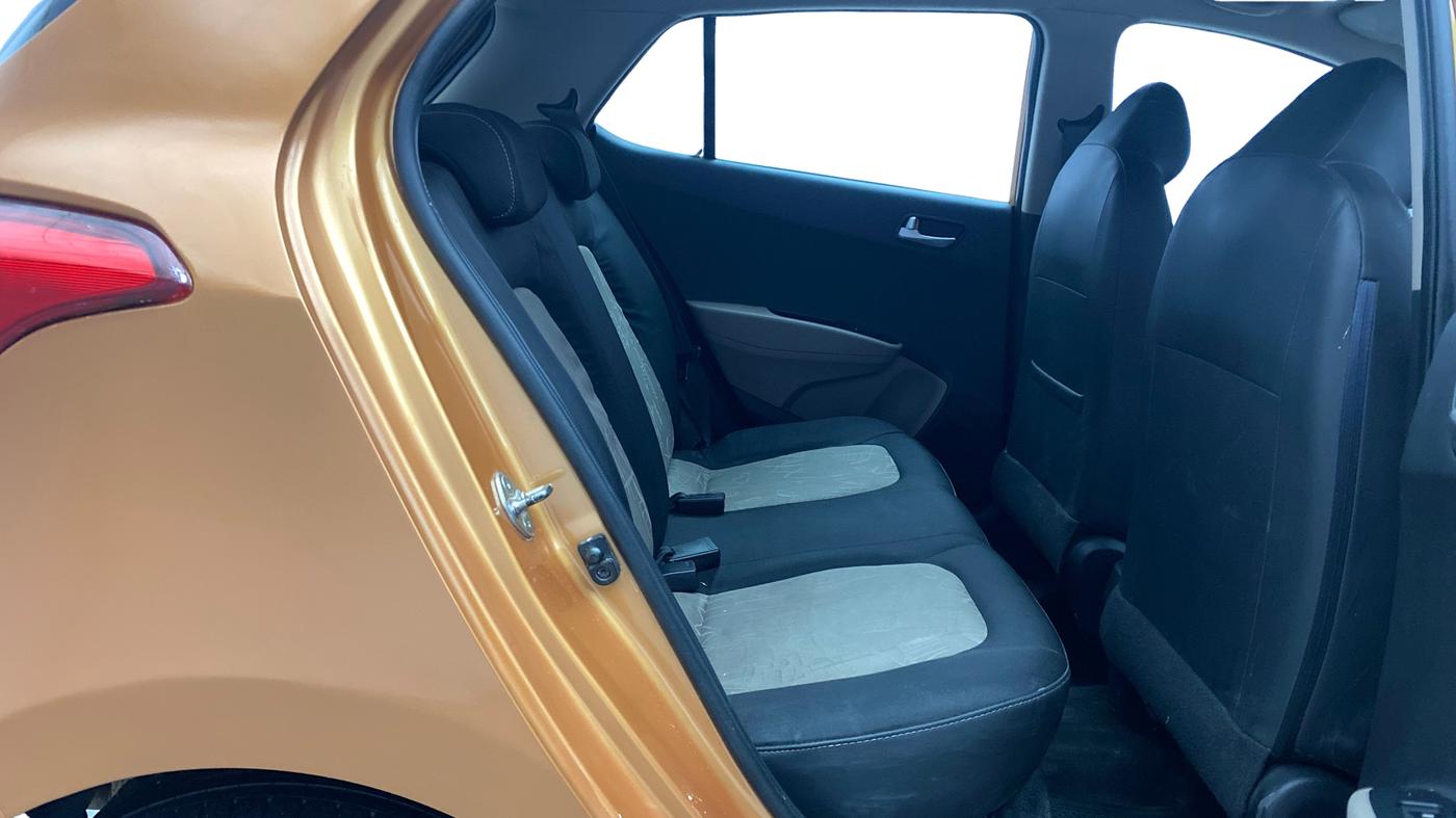 2014 Hyundai Grand i10 ASTA AT 1.2 KAPPA VTVT, Petrol, Automatic, 33,036 km, Right Side Rear Door Cabin