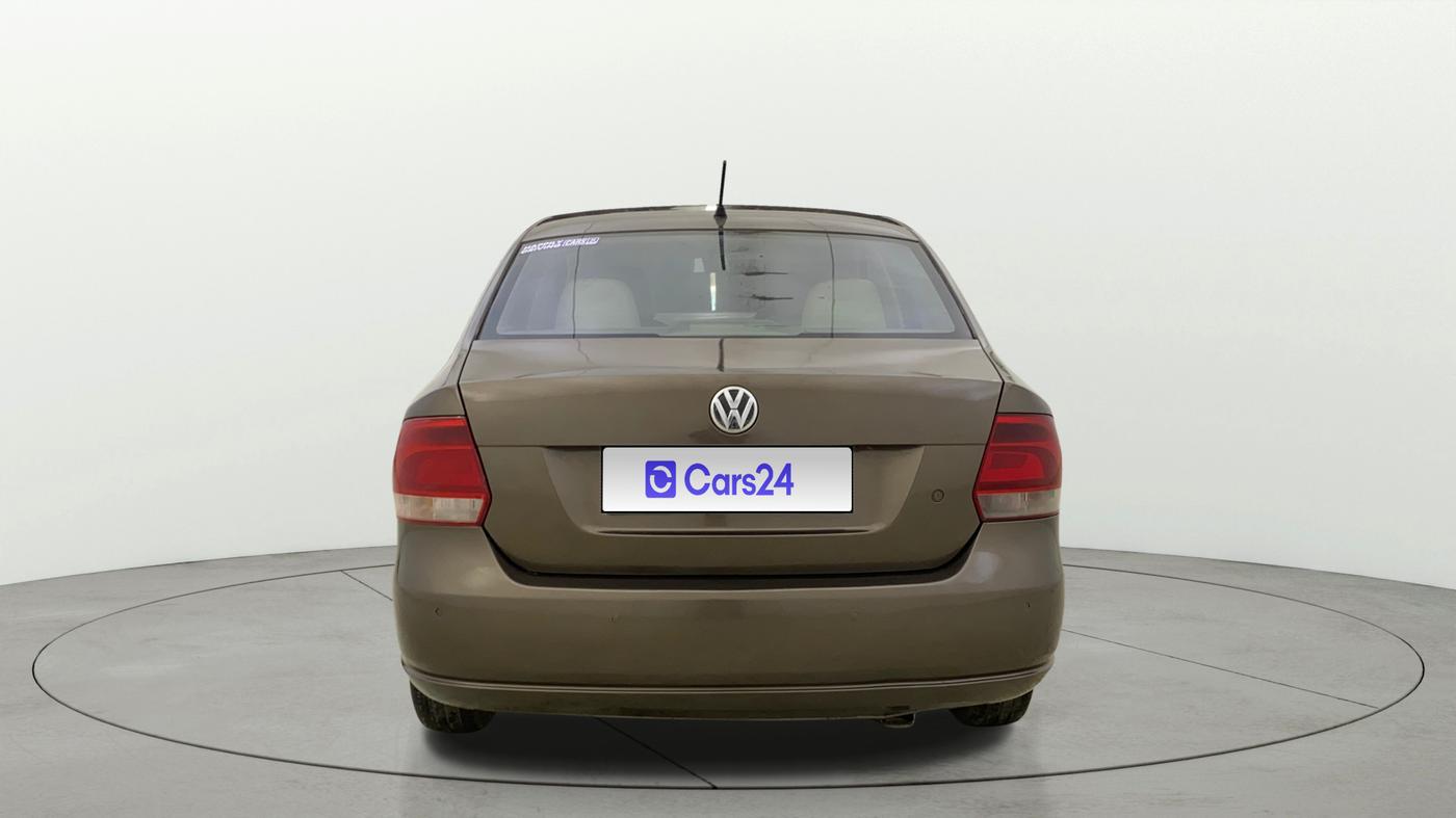 2015 Volkswagen Vento COMFORTLINE 1.6, Petrol, Manual, 1,08,866 km, Back/Rear