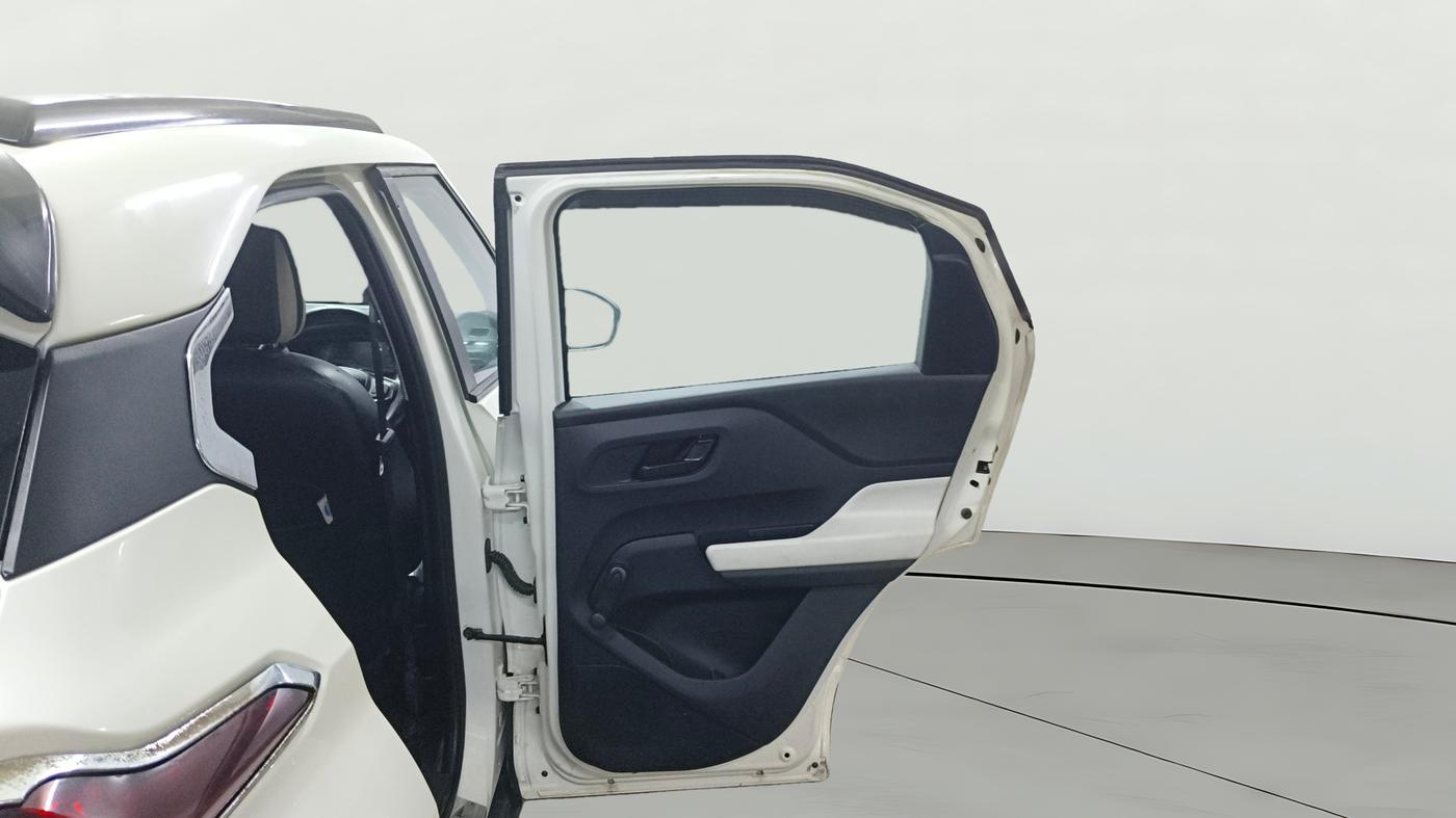 2022 Tata PUNCH PURE MT, Petrol, Manual, 30,710 km, RHS Rear Door