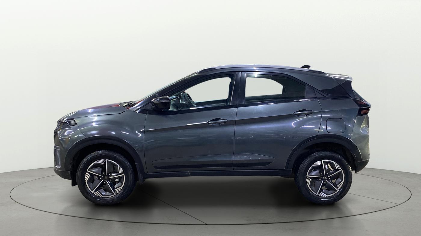 2024 Tata NEXON CREATIVE + AMT 1.5 DIESEL, Diesel, Automatic, 49,826 km, Left Side