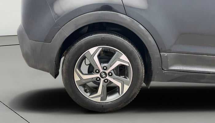 2018 Hyundai Creta SX AT 1.6 PETROL, Petrol, Automatic, 60,284 km, Right Rear Wheel