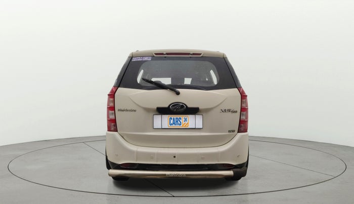 2015 Mahindra XUV500 W8, Diesel, Manual, 1,14,318 km, Back/Rear