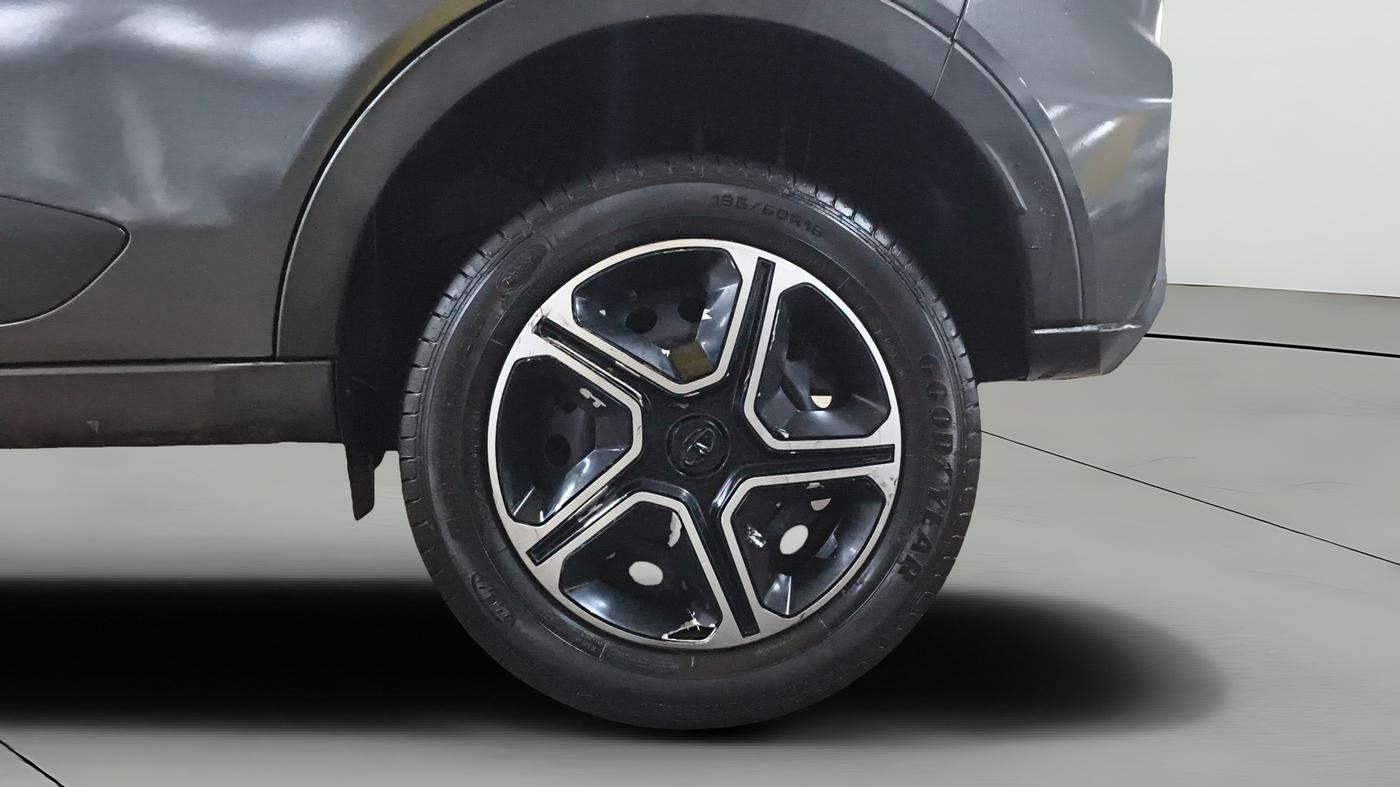2023 Tata NEXON XM SUNROOF PETROL, Petrol, Manual, 21,988 km, Left Rear Wheel