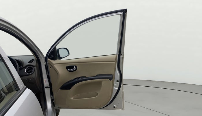 2014 Hyundai i10 SPORTZ 1.1, Petrol, Manual, 1,11,771 km, RHS Front Door