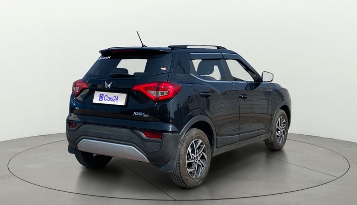 2023 Mahindra XUV300 W8 (O) 1.2 PETROL, Petrol, Manual, 13,938 km, Right Back Diagonal