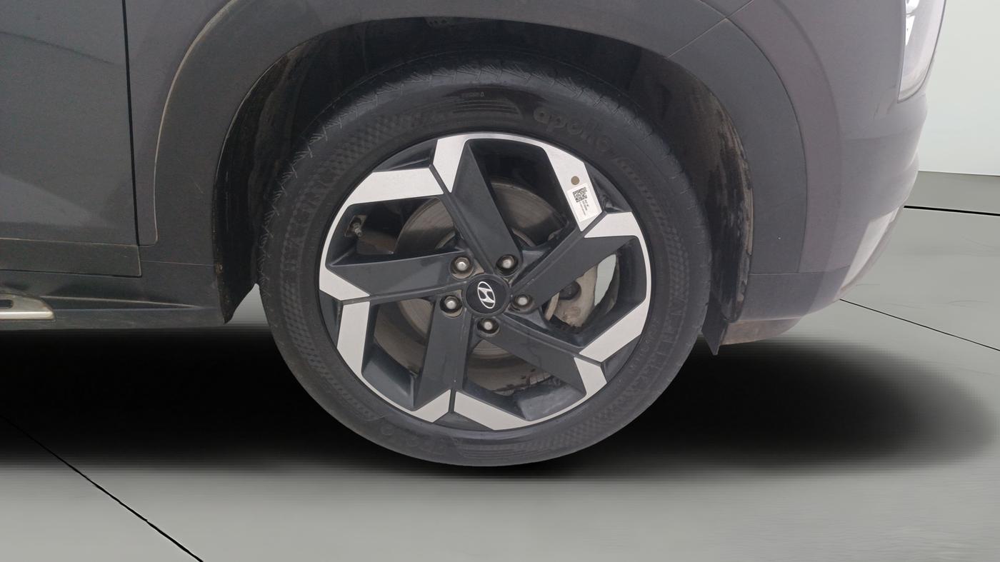 2021 Hyundai ALCAZAR PLATINUM(O) 7STR 1.5 AT, Diesel, Automatic, 52,880 km, Right Front Wheel