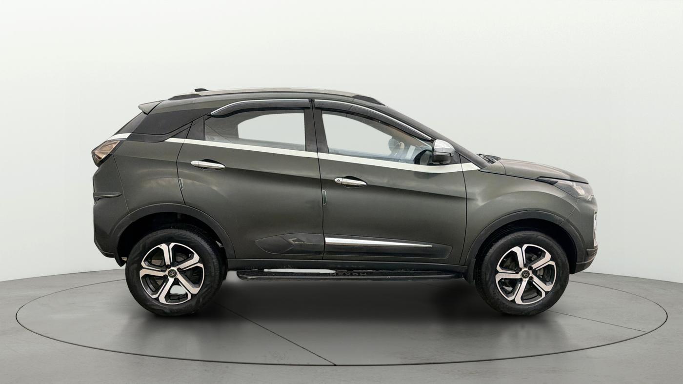 2023 Tata NEXON XM SUNROOF PETROL, Petrol, Manual, 31,146 km, Right Side View