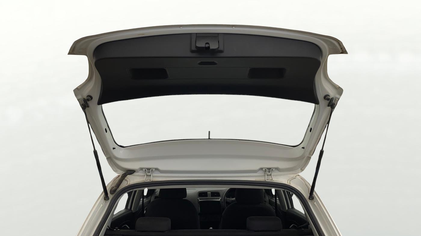 2020 Volkswagen Polo TRENDLINE 1.0L, Petrol, Manual, 35,804 km, Boot Door Open