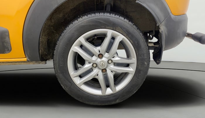 2021 Renault TRIBER RXZ, Petrol, Manual, 40,007 km, Left Rear Wheel