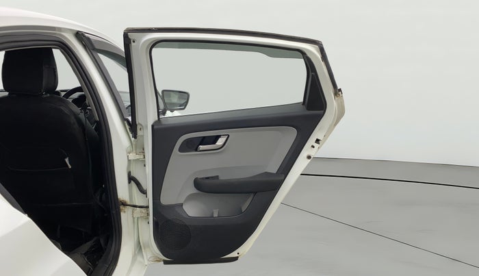 2021 Tata ALTROZ XZ PETROL, Petrol, Manual, 38,054 km, RHS Rear Door