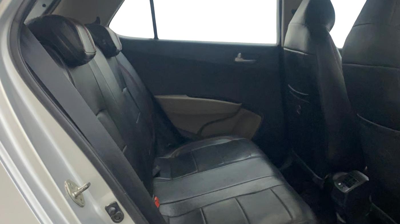 2014 Hyundai Grand i10 ASTA AT 1.2 KAPPA VTVT, Petrol, Automatic, 66,479 km, Right Side Rear Door Cabin