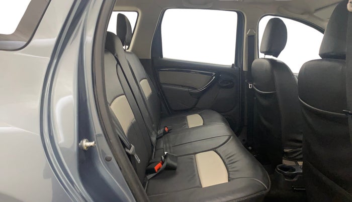 2015 Renault Duster 85 PS RXL DIESEL, Diesel, Manual, 67,785 km, Right Side Rear Door Cabin