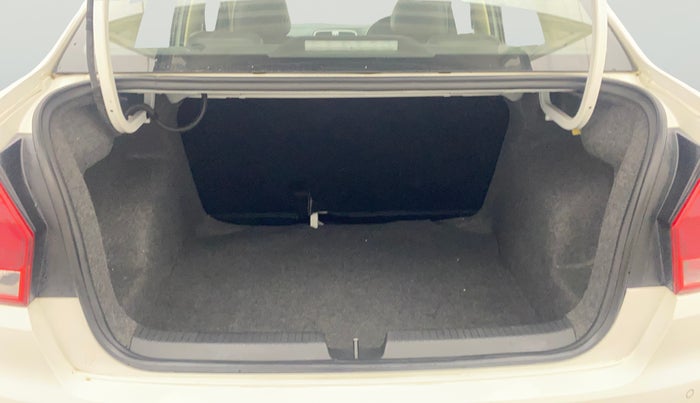 2016 Volkswagen Ameo HIGHLINE1.5L, Diesel, Manual, 85,591 km, Boot Open Zoomed View