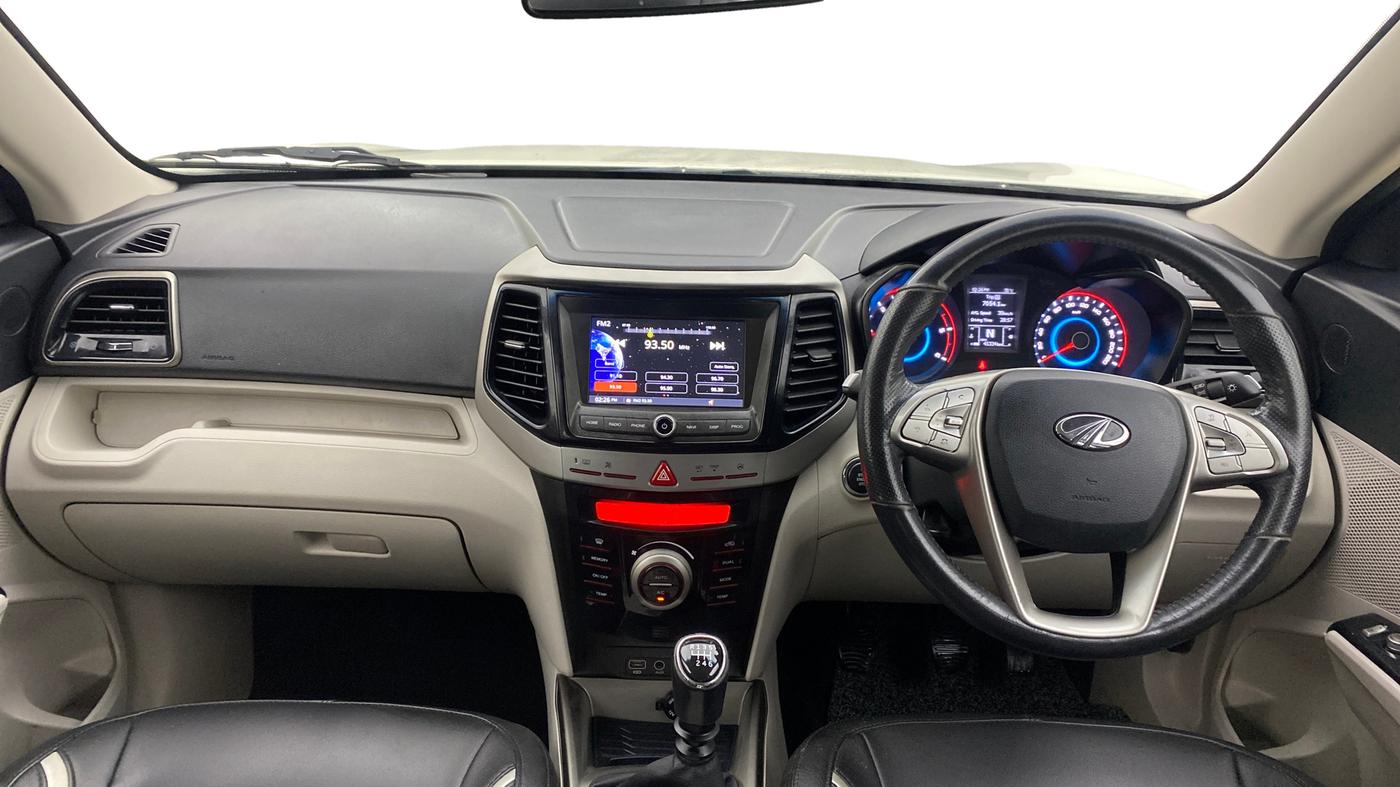 2020 Mahindra XUV300 W8 1.5 DIESEL, Diesel, Manual, 45,333 km, Dashboard