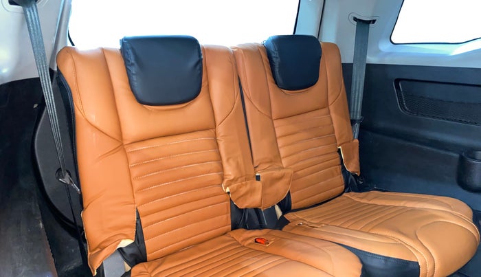 2018 Mahindra XUV500 W9 AT, Diesel, Automatic, 88,814 km, Third Seat Row ( optional )