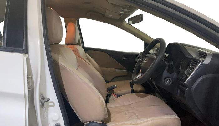 2016 Honda City 1.5L I-VTEC V MT, Petrol, Manual, 1,05,691 km, Right Side Front Door Cabin