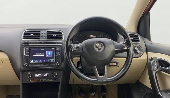 2017 Skoda Rapid 1.5 TDI CR ACTIVE, Diesel, Manual, 1,56,987 km, Steering Wheel Close Up