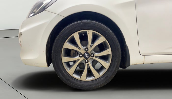 2014 Hyundai Verna FLUIDIC 1.6 CRDI SX, Diesel, Manual, 1,35,671 km, Left Front Wheel