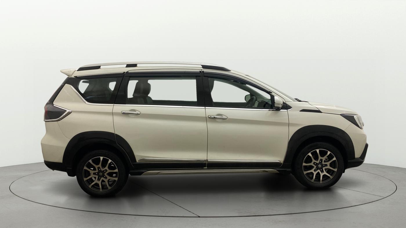 2022 Maruti XL6 ALPHA AT, Petrol, Automatic, 75,299 km, Right Side View