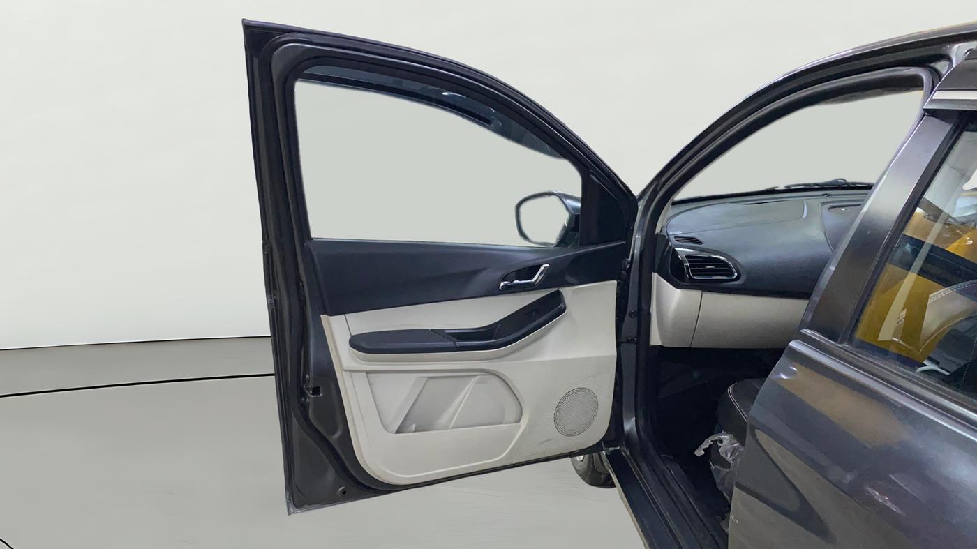 2023 Tata Tiago XZ PLUS PETROL, Petrol, Manual, 31,518 km, LHS Front Door