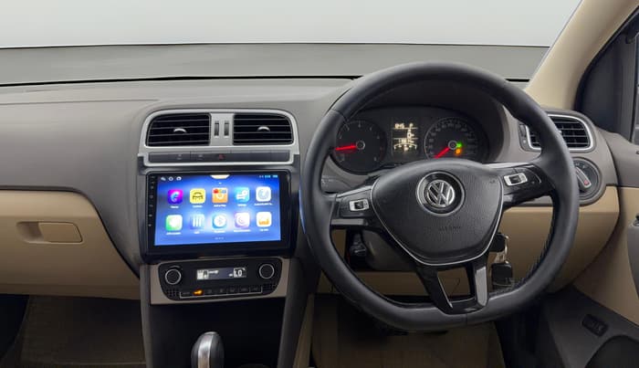 2017 Volkswagen Vento HIGHLINE PETROL AT, Petrol, Automatic, 1,19,776 km, Steering Wheel Close Up