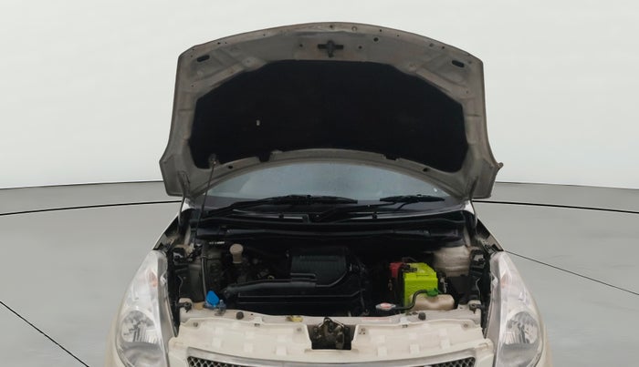 2013 Maruti Swift VXI, Petrol, Manual, 63,711 km, Open Bonet