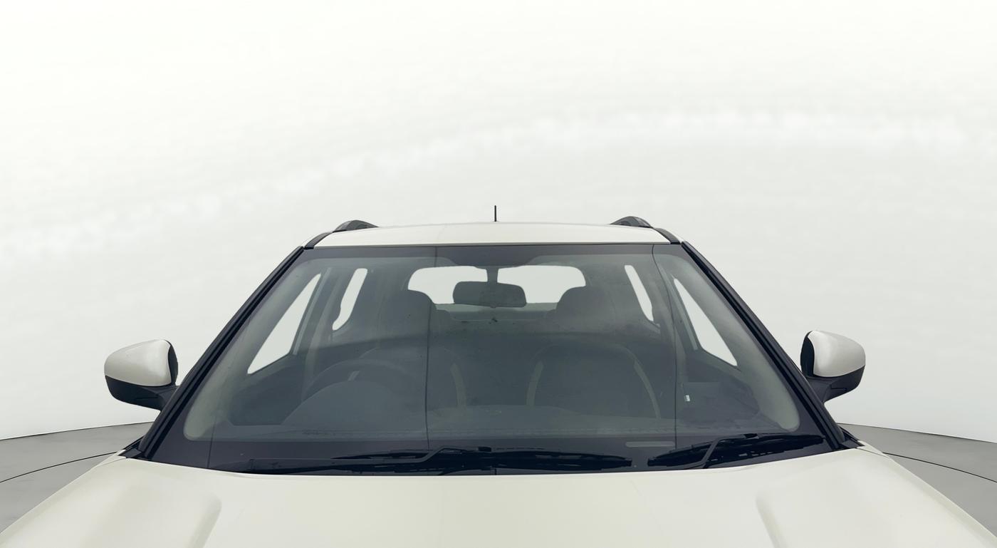 2022 Mahindra XUV300 W6 1.2 PETROL, Petrol, Manual, 20,824 km, Front Windshield