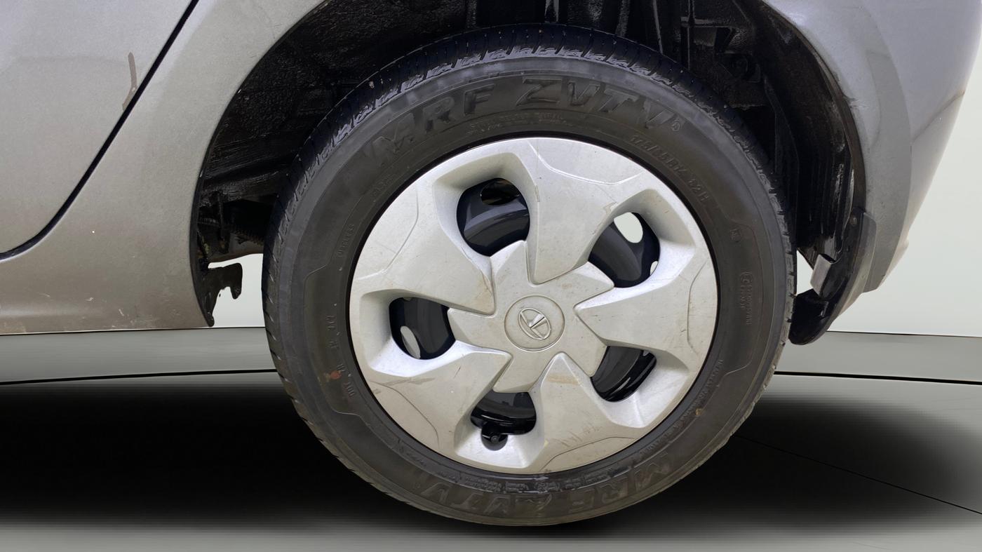 2022 Tata Tiago XT (O) PETROL, Petrol, Manual, 21,148 km, Left Rear Wheel
