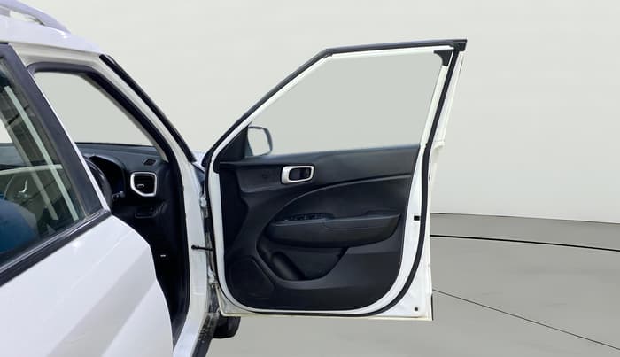 2021 Hyundai VENUE S 1.2, Petrol, Manual, 24,556 km, RHS Front Door