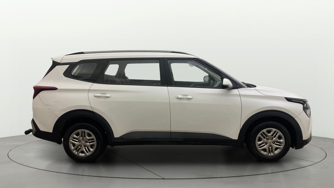 2023 KIA CARENS PRESTIGE 1.5 PETROL 7 STR, Petrol, Manual, 11,987 km, Right Side View