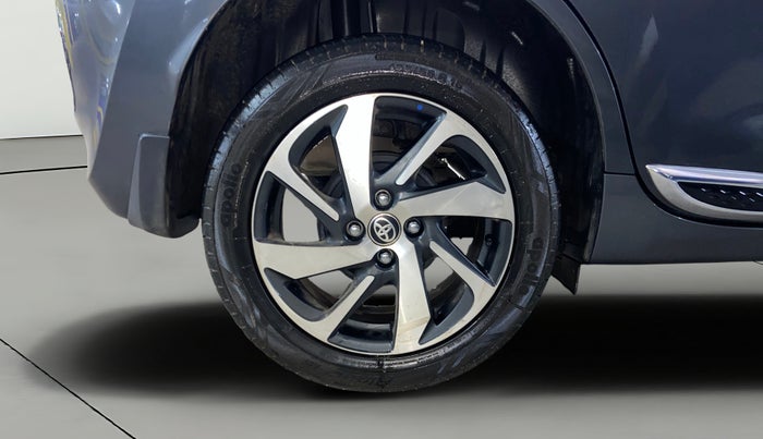 2024 Toyota Glanza V, Petrol, Manual, 9,438 km, Right Rear Wheel
