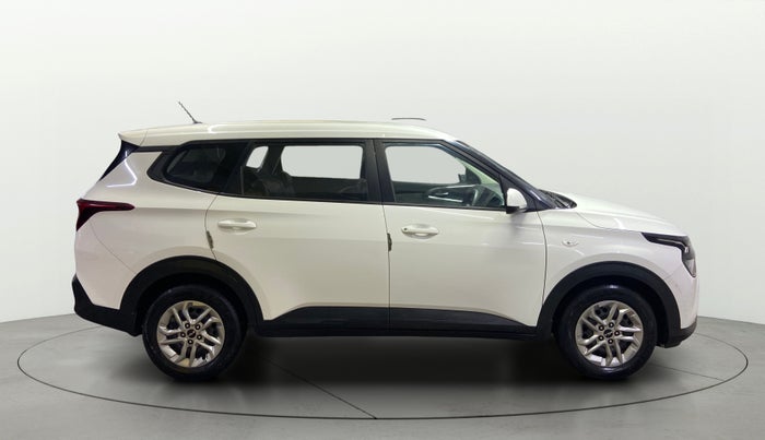 2023 KIA CARENS  PREMIUM 1.5 TURBO PETROL IMT 7 STR, Petrol, Manual, 45,765 km, Right Side View